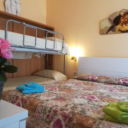 Il Girasole Di Ostia Apartment Ngoại thất bức ảnh